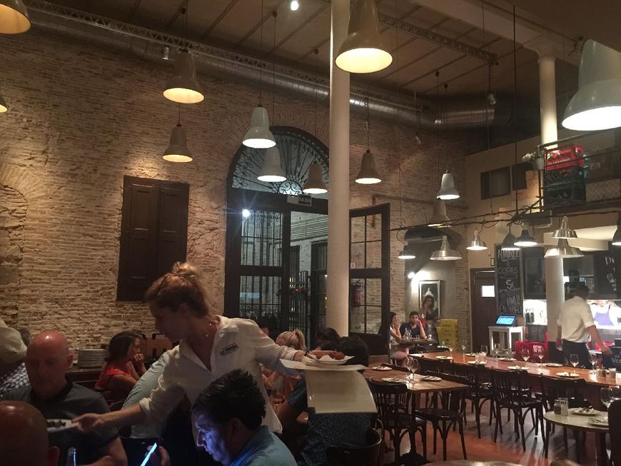 Restaurants Bodega La Puntual