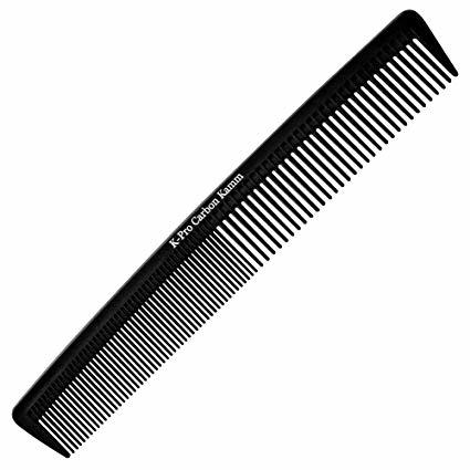 Peine de pelo - un peine de fibra de carbono de peluquería