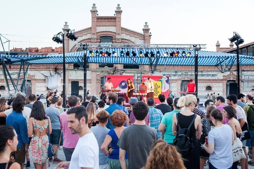 Moda matadero madrid :: LA PLAZA EN VERANO 2017