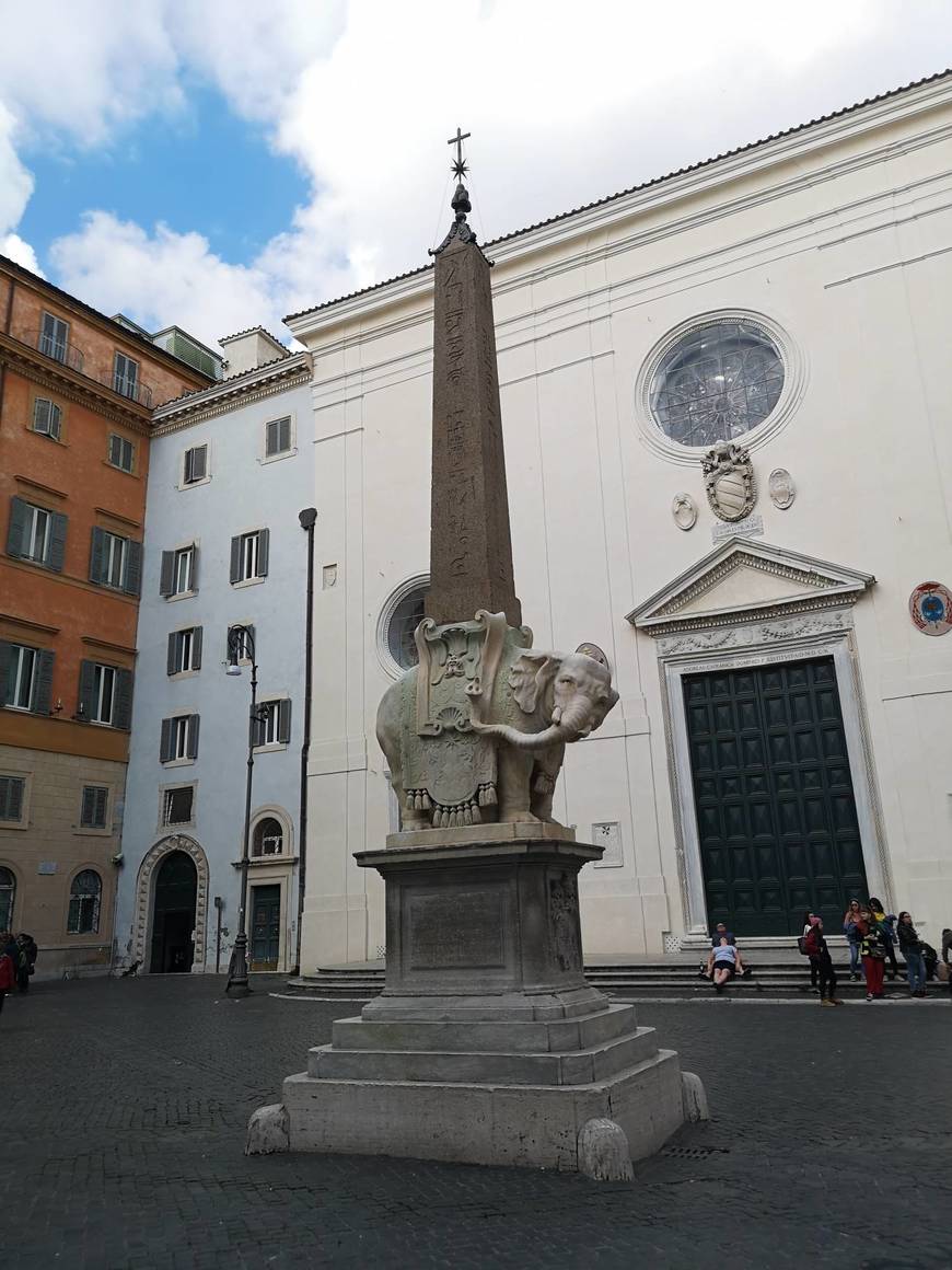 Lugar Piazza della Minerva