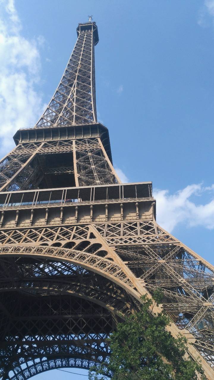 Place Torre Eiffel