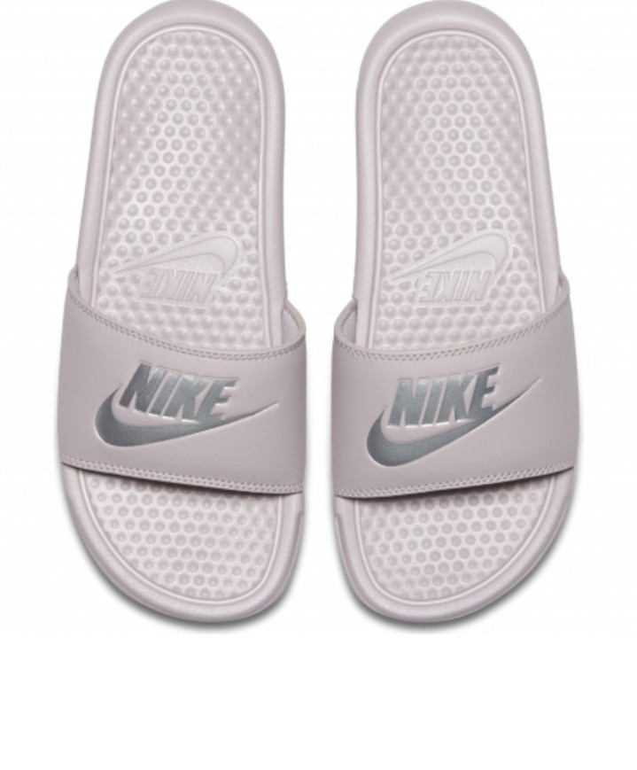 Moda Nike Wmns Benassi JDI