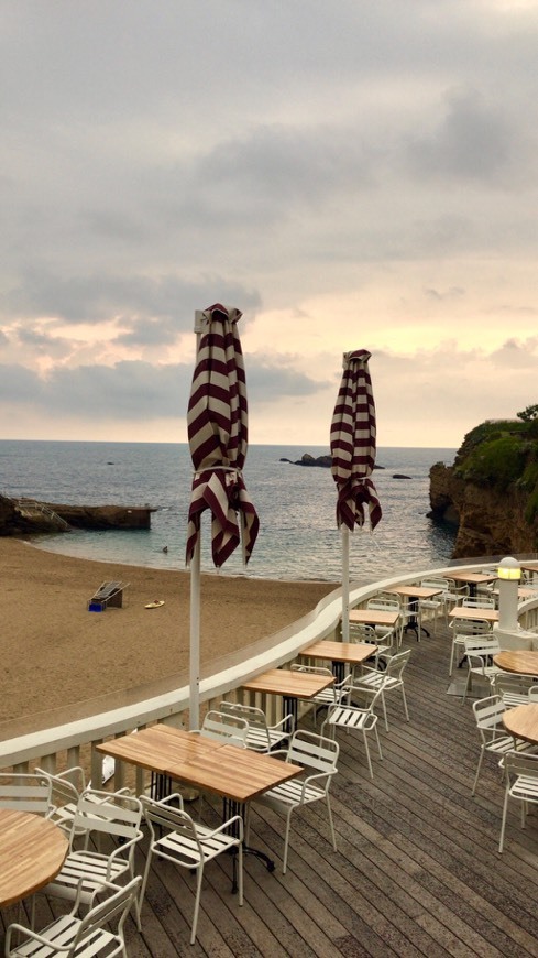 Lugar Plage du Port Vieux