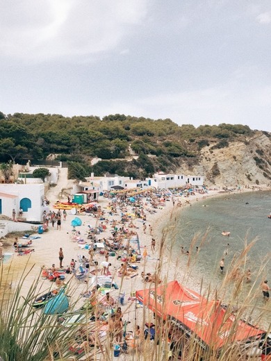 Acceso a playa del Portichol