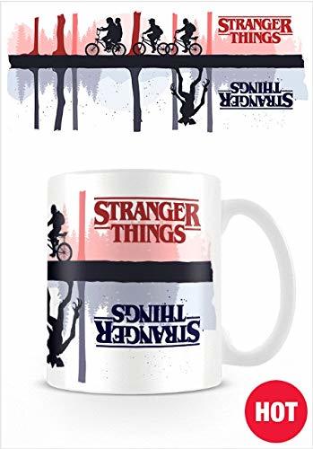 Home Pyramid International SCMG25280 TAZA TERMOCOLORA STRANGER THINGS UPSIDE DOWN