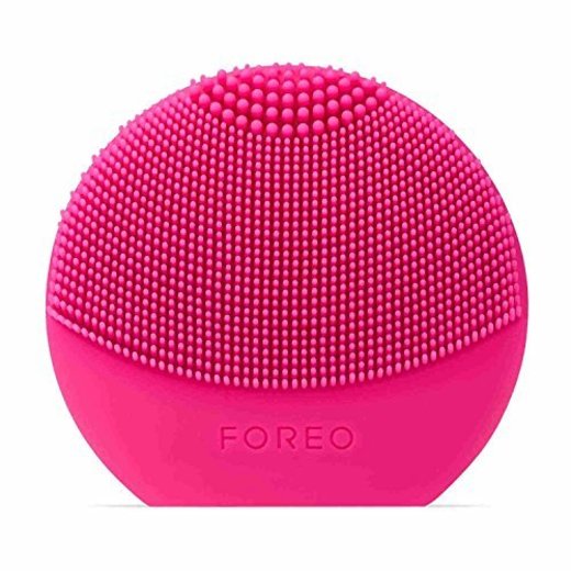 LUNA Play Plus de FOREO es el cepillo facial recargable de silicona