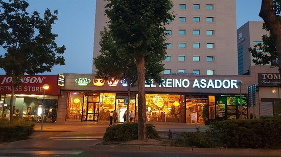 Restaurantes El Reino Asador