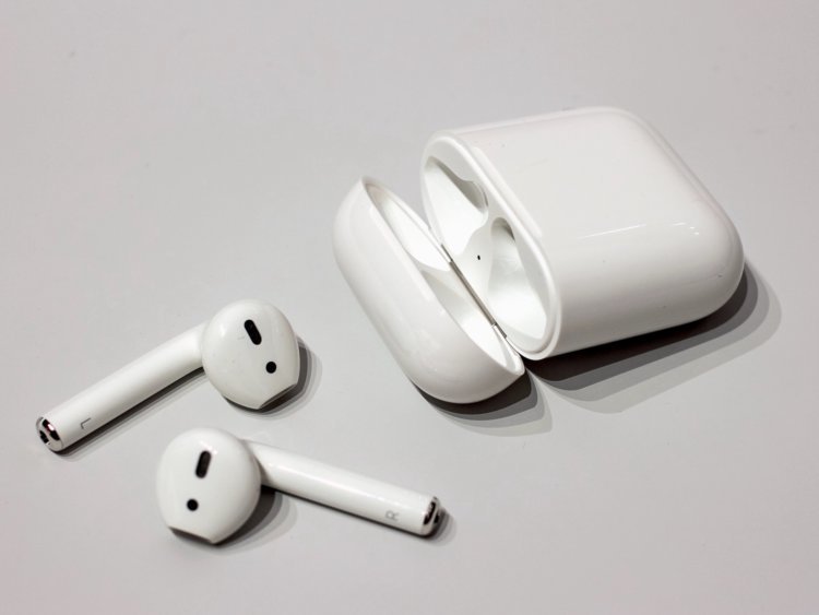 Moda Buy AirPods - Apple