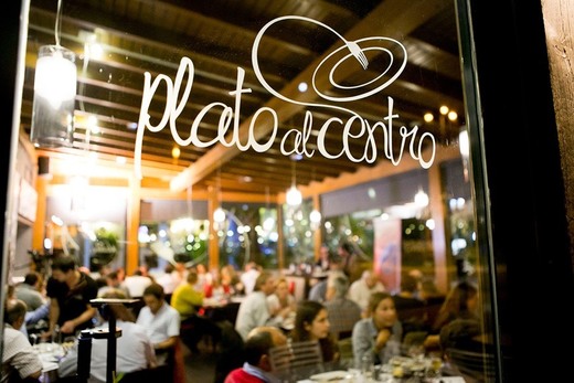Restaurante Plato Al Centro
