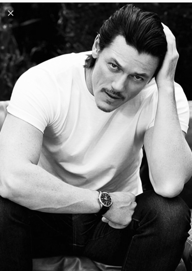 Fashion Luke Evans (actor) - Wikipedia