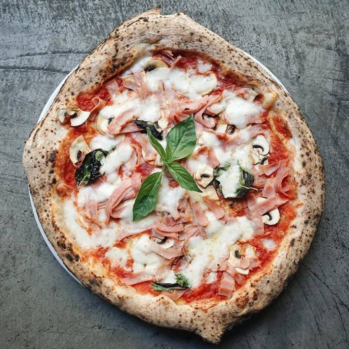 Moda Grosso Napoletano - Auténtica pizza napolitana en horno de leña