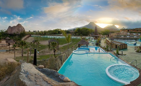 Lugares Magic Natura Animal, Water Park & Polynesian Lodge Resort