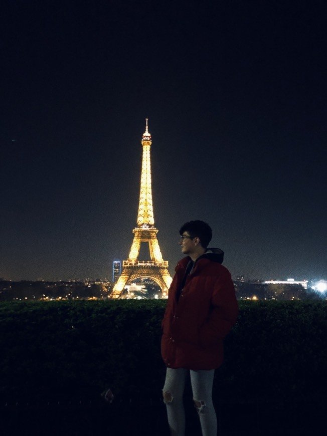 Place Torre Eiffel