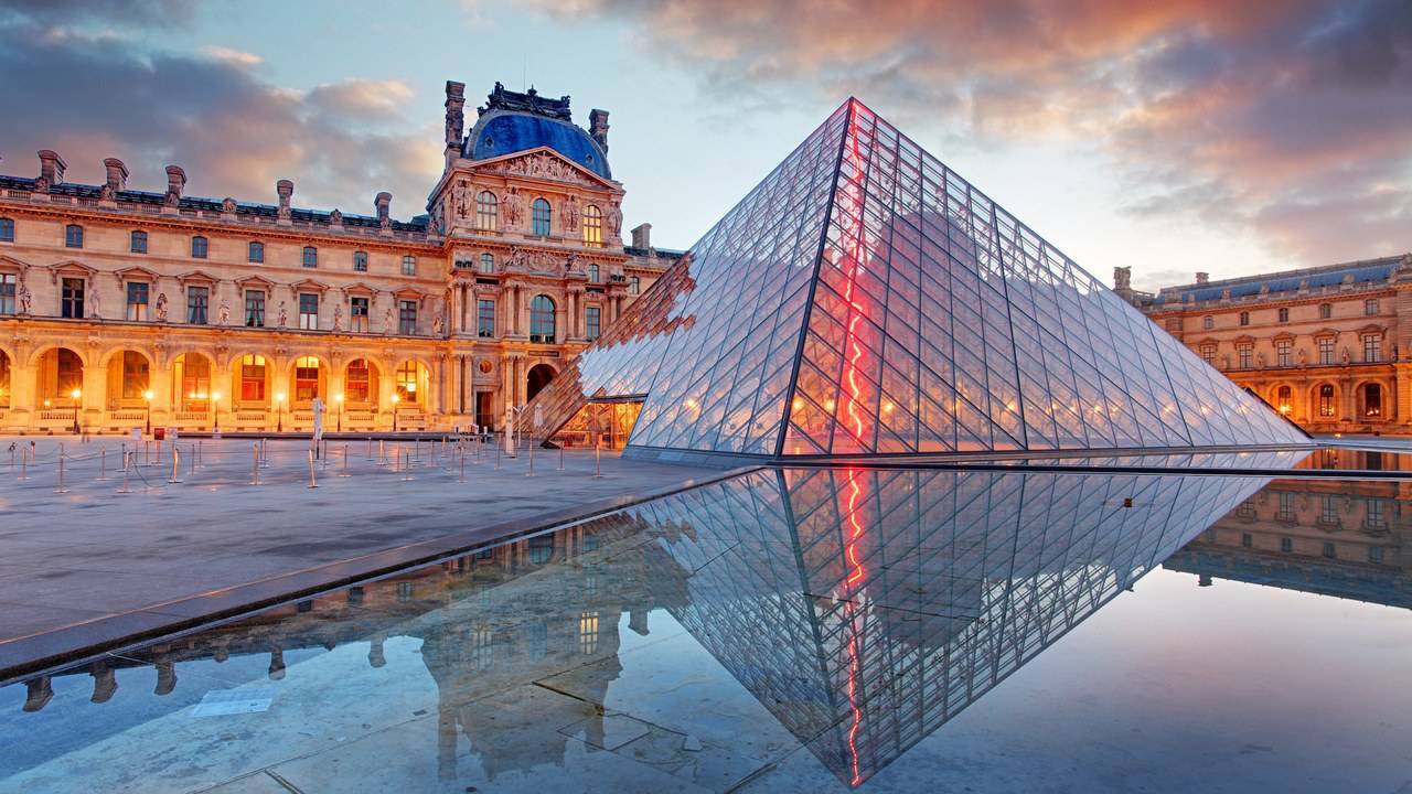 Place Museo del Louvre