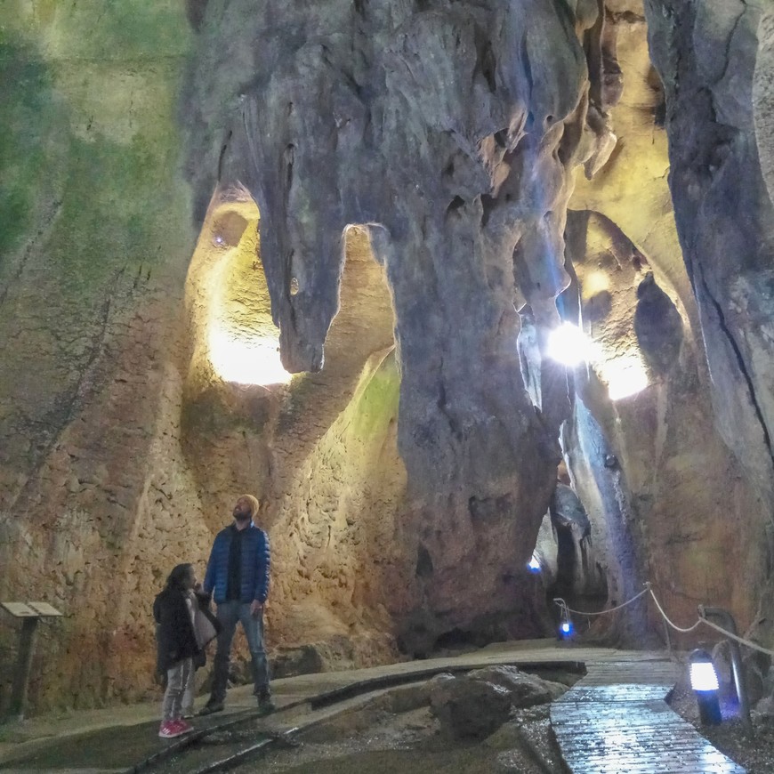 Cueva de Las Calaveras