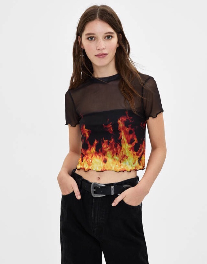 Camiseta transparente negra con fuego - Bershka