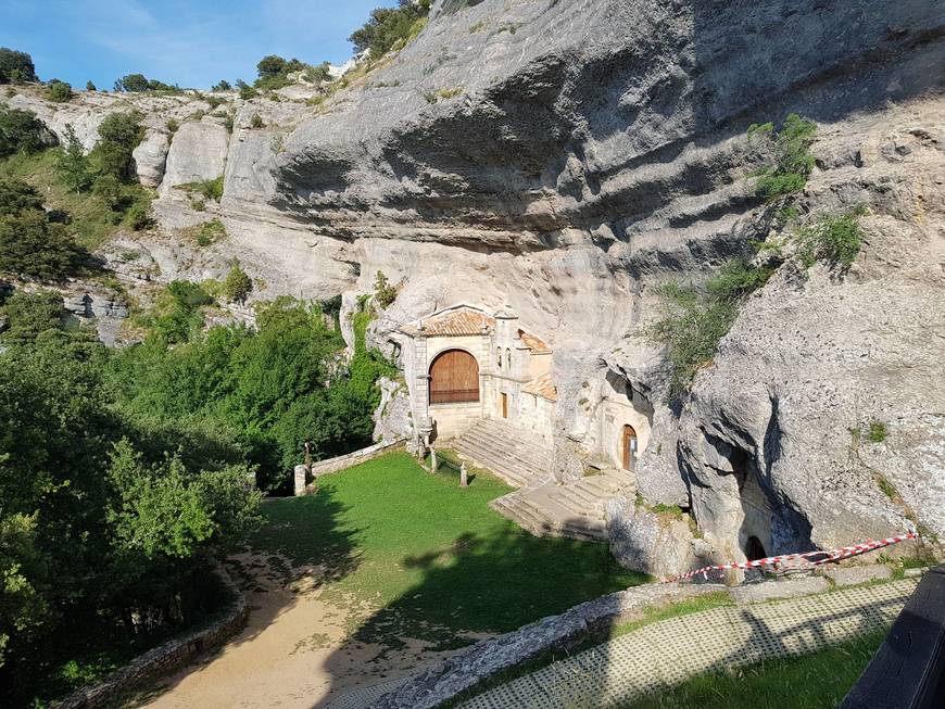 Lugar Ojo Guareña