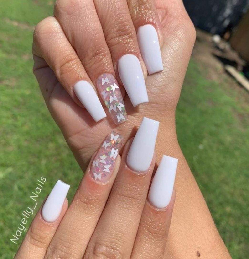 Fashion white nails 🤍 