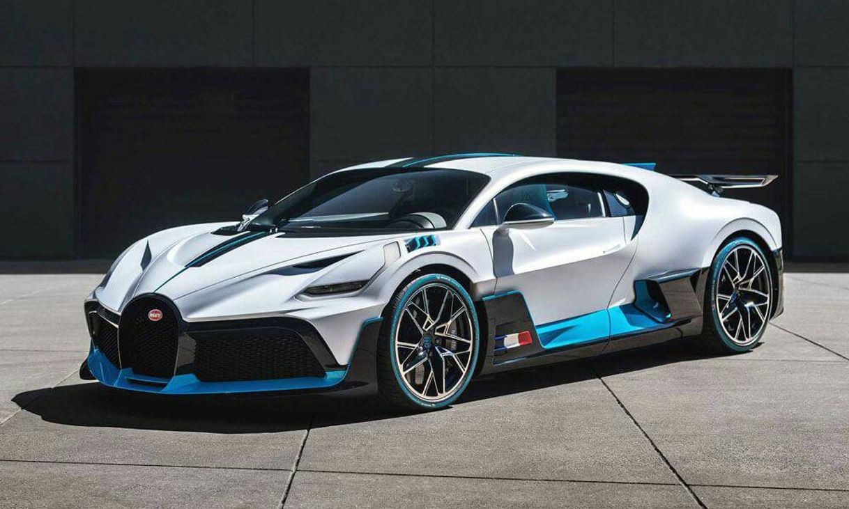 Moda Bugatti Divo