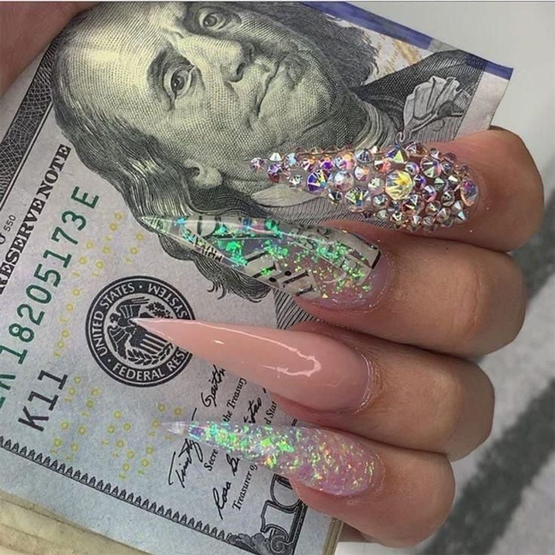 Moda Nails design 