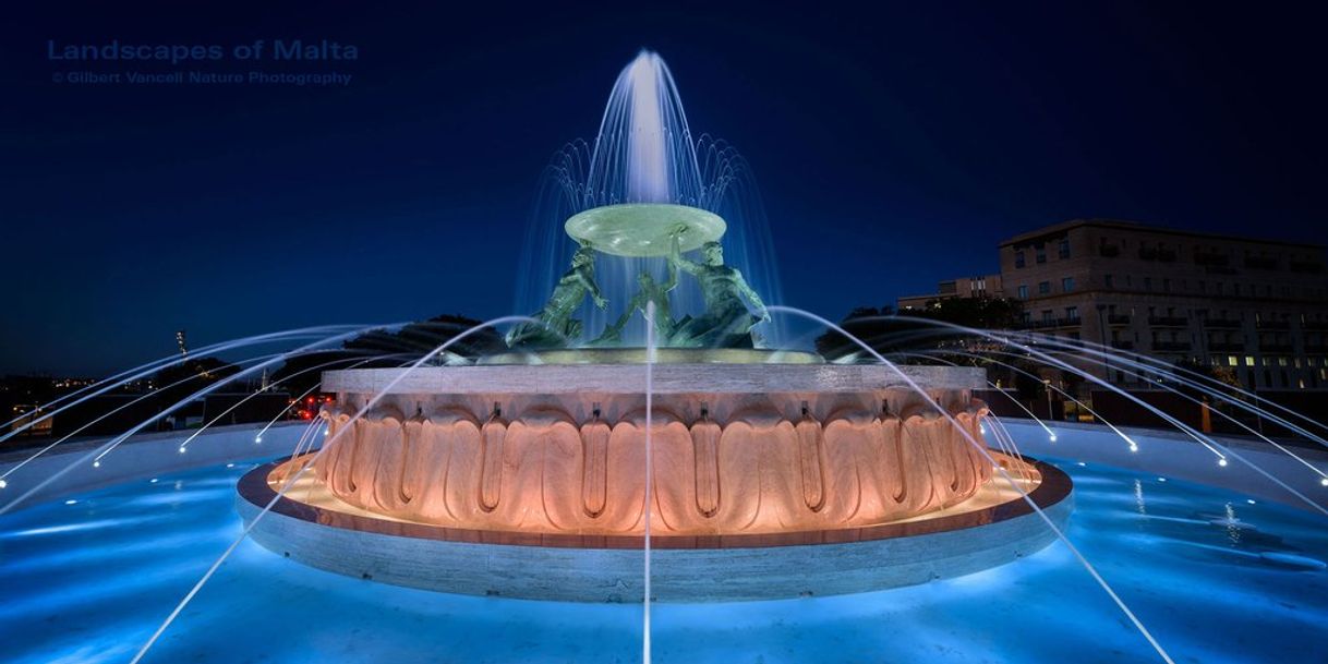 Lugar Triton Fountain