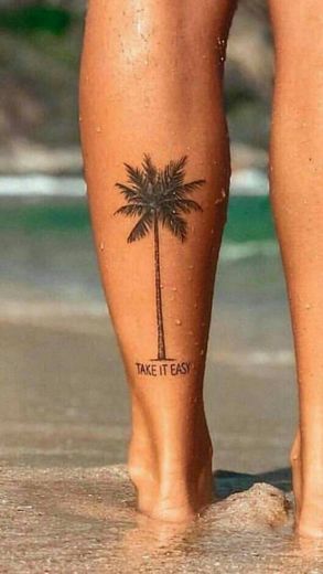 Uma tattoo para pessouas que curtem ir a praia