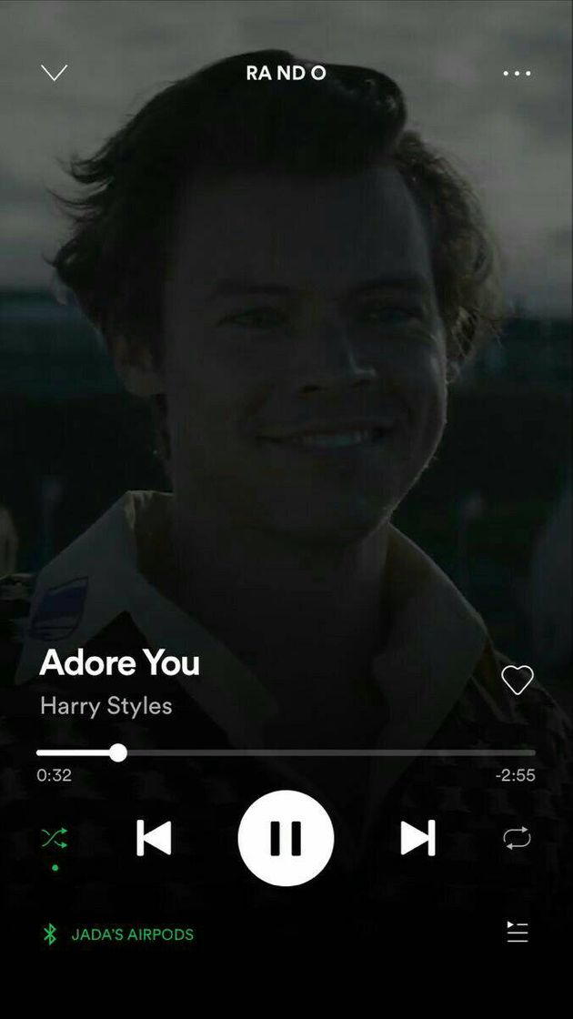 Canción Adore You 