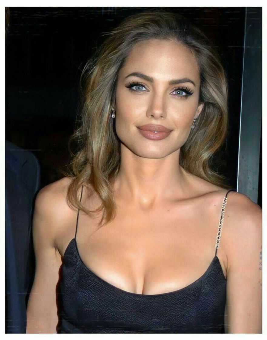 Social Angelina jolie 