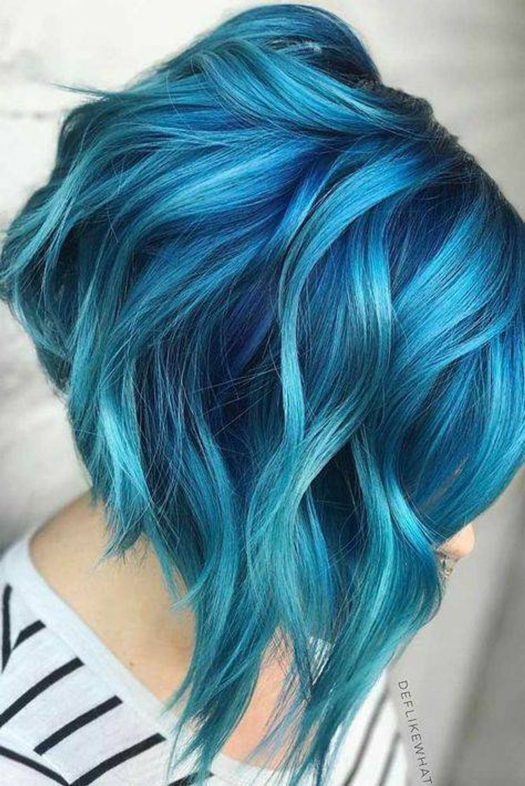 Fashion Cabelo curto e azul 