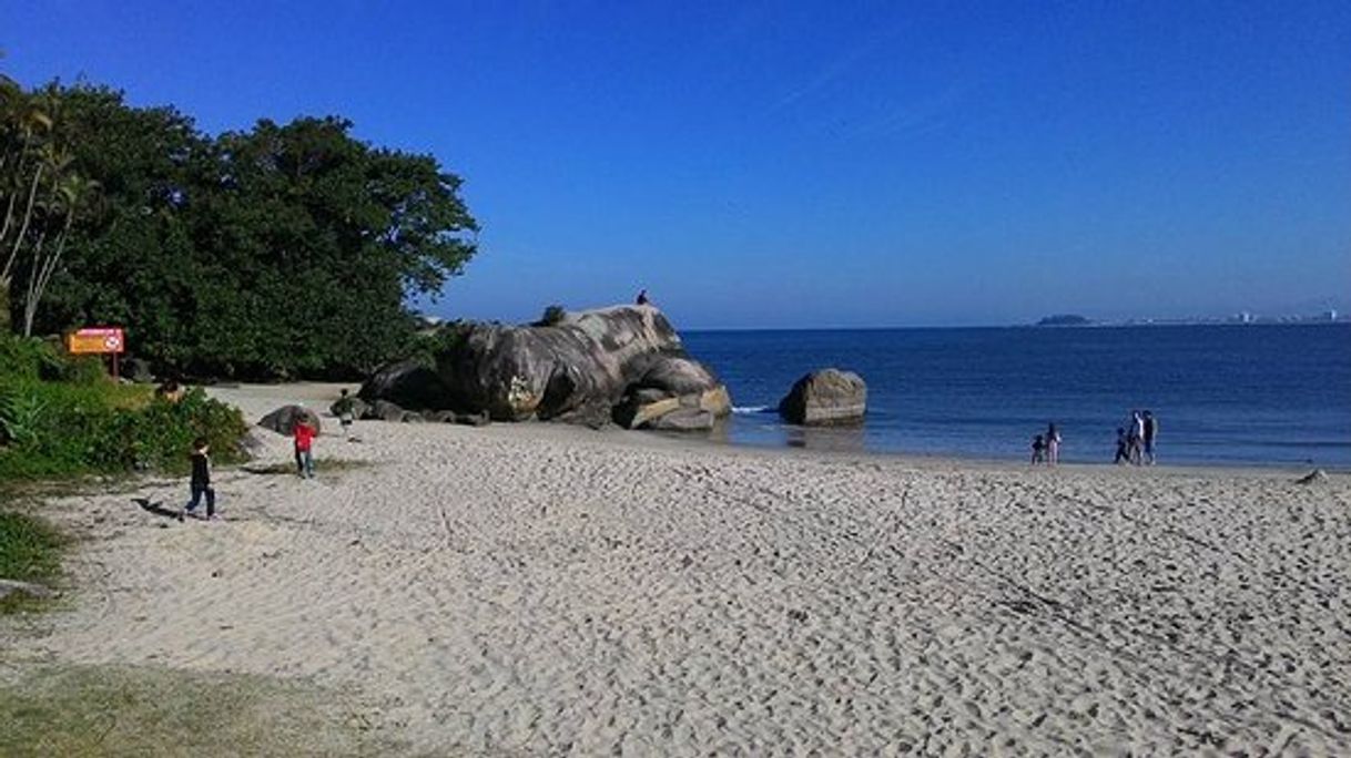 Lugar Praia Mansa