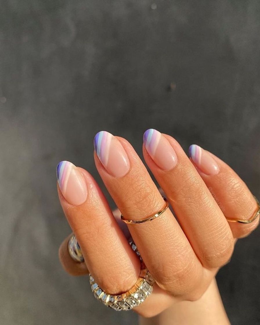 Moda minimalist nails ✨