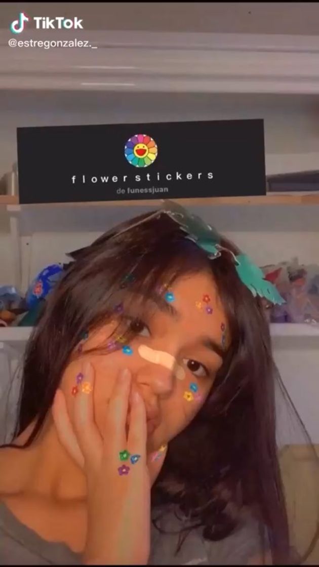 Social F l o w e r  s t i c k e r s