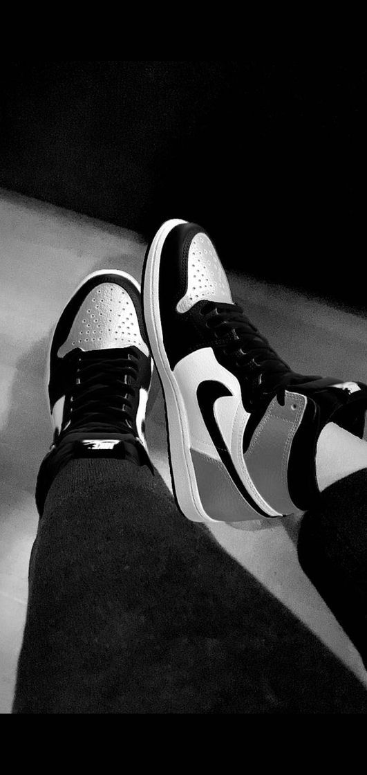 Social Air Jordan 1 Retro High OG 'Gym Red'