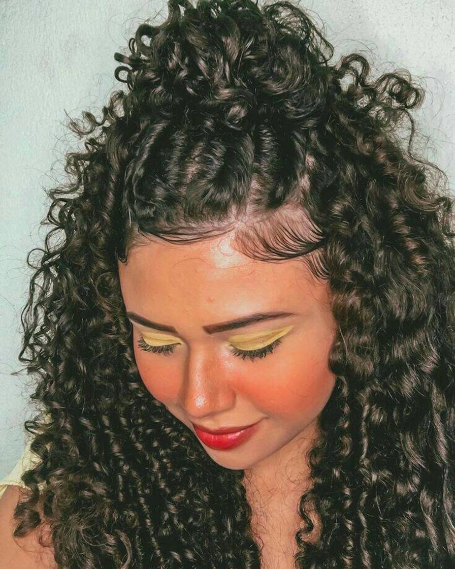 Social penteado para cabelos cacheados 