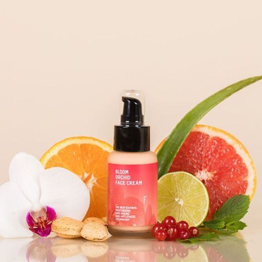 Crema hidratante facial de Freshly Cosmetics
