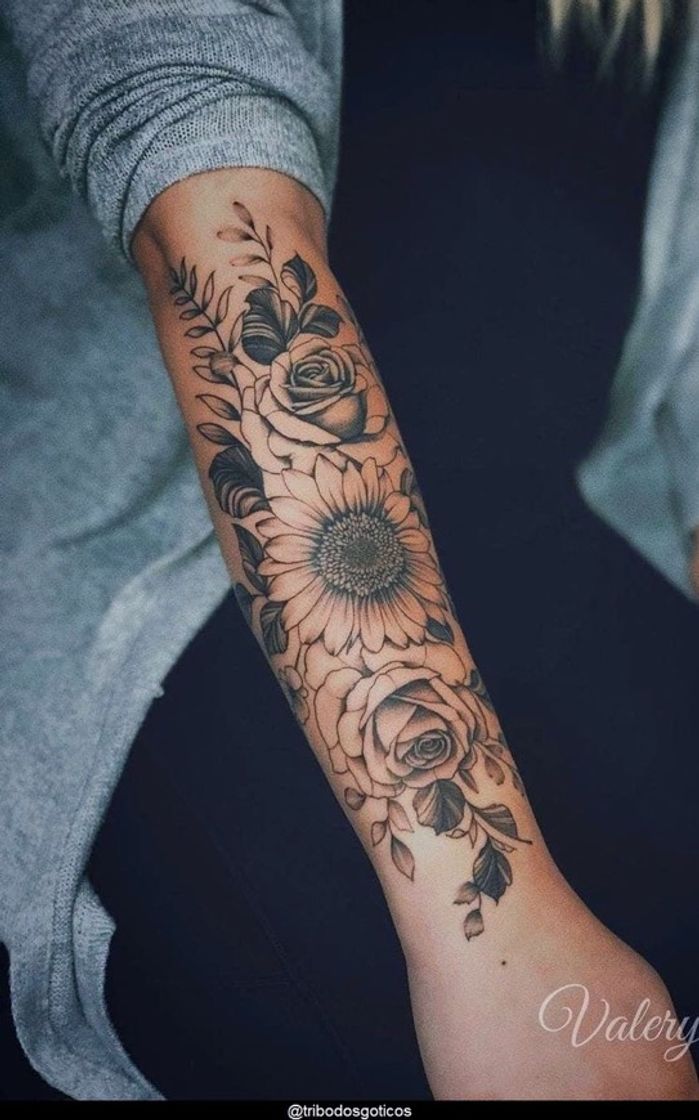 Moda tattoo flowers 