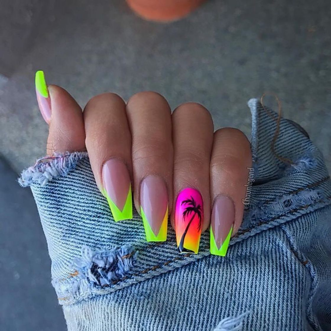 Moda Unhas tons neon