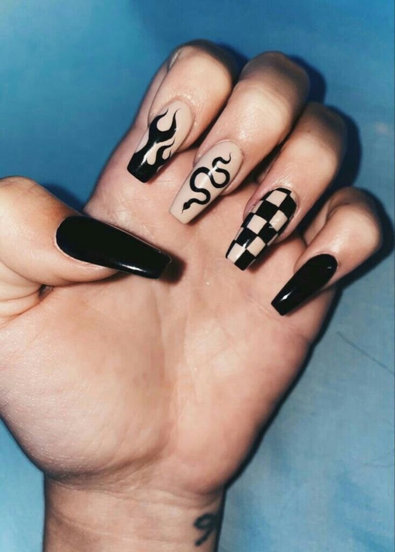 Moda Unhas diferentes, usadas pelas grigas