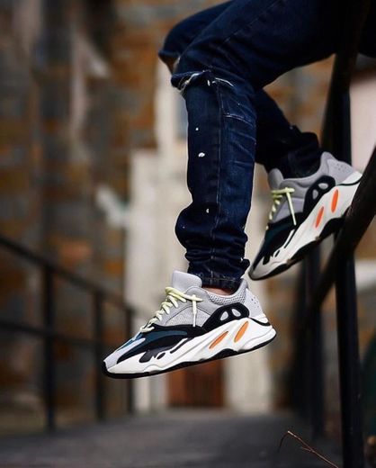 Yeezy boost 700