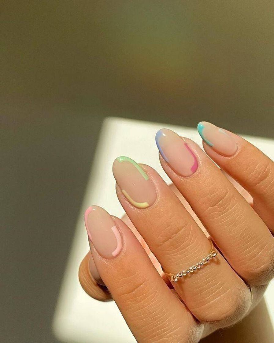 Fashion Beautiful in nails