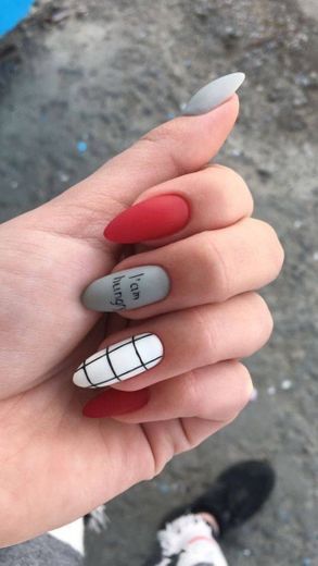 chic nails