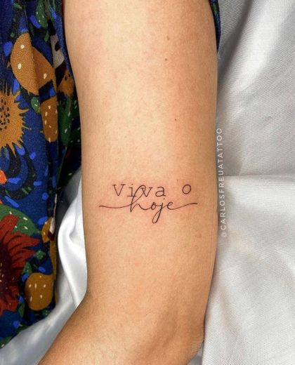 Tatuagem “viva o hoje“✨🍃