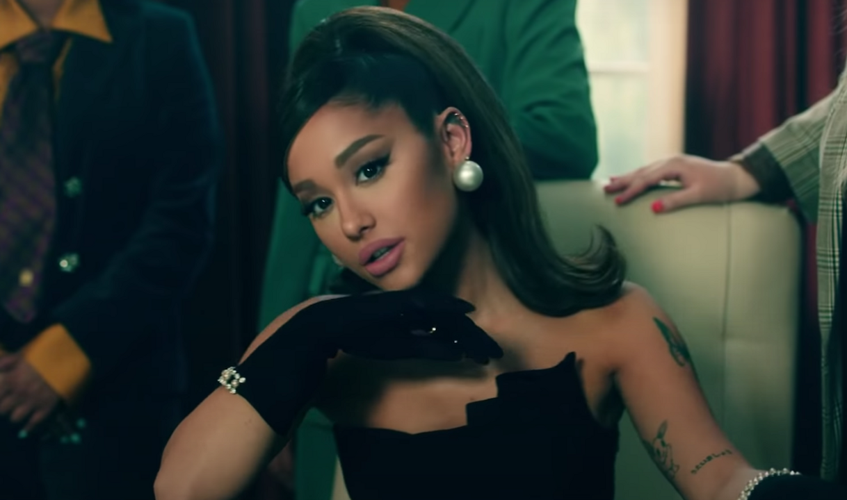 Fashion Ariana Grande - positions (official video) - YouTube