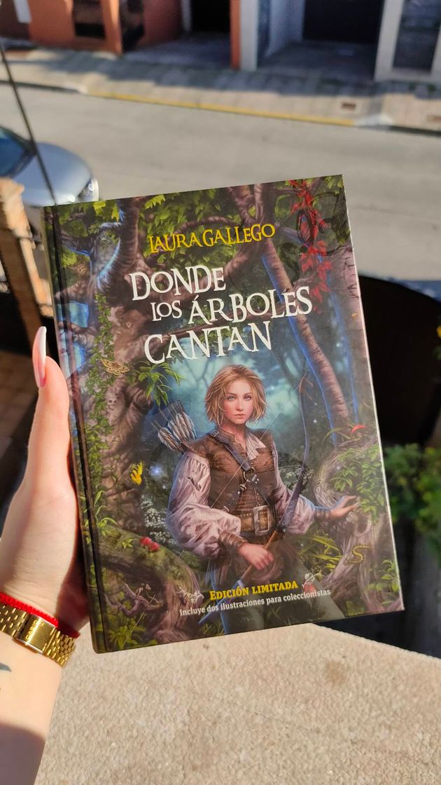 Libro Donde los árboles cantan - Laura Gallego