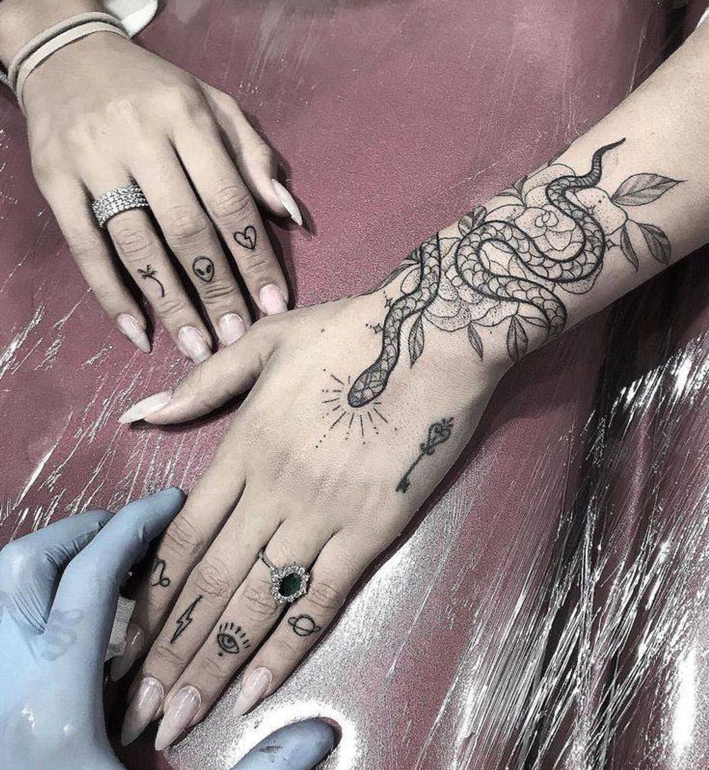 Fashion tattoos