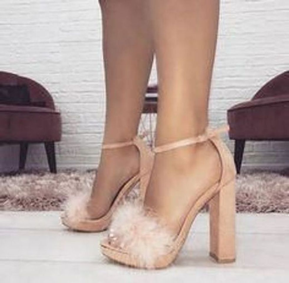 Social find. High Point Leather Court Zapatos de Tacón