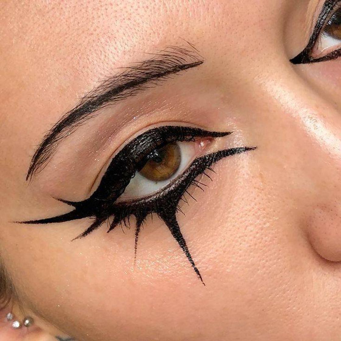 Social Eyeliner egípci