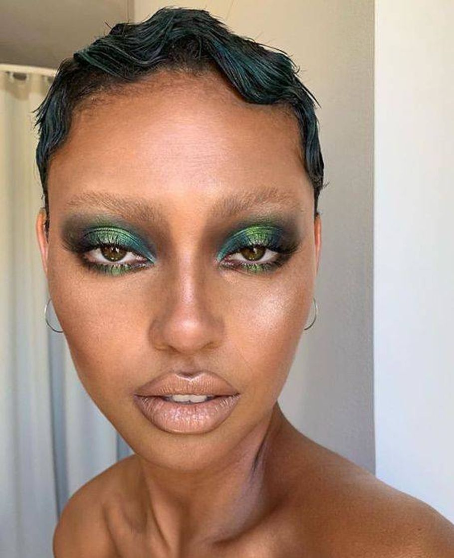 Social Green glow