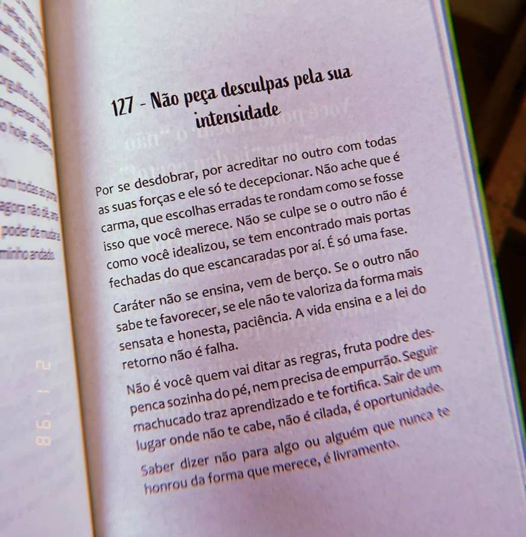 Books Coisas que eu preciso Viver  / Rogério Oliveira 