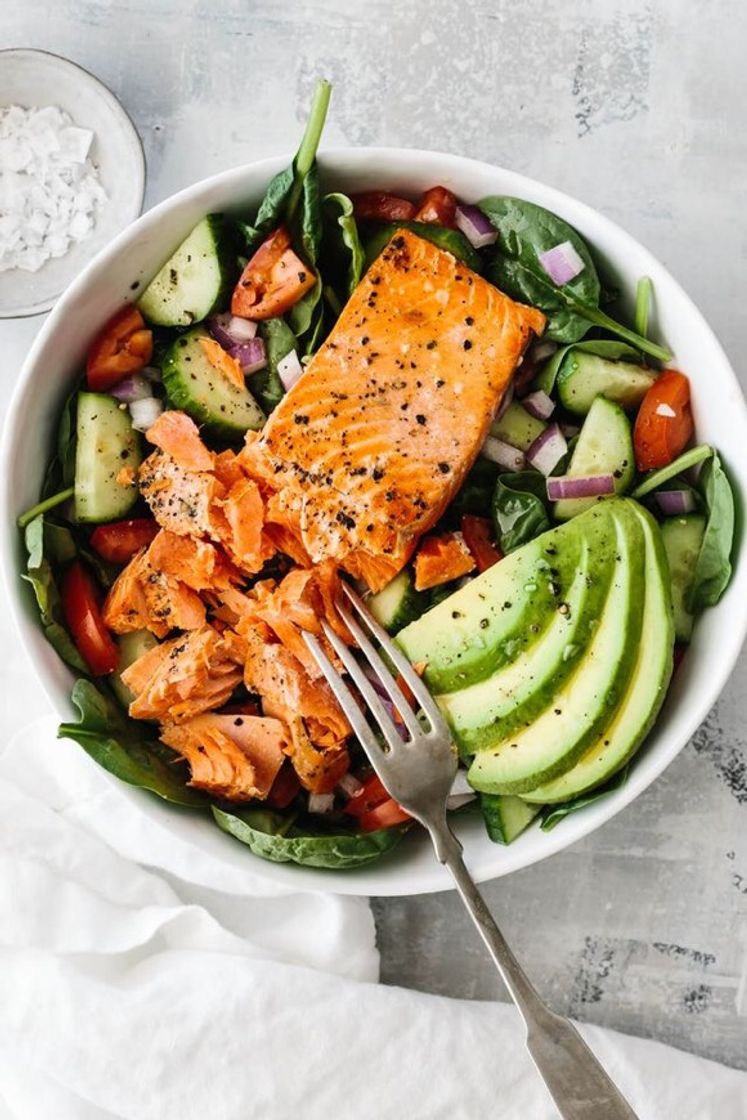 Moda Salmon Avocado Salad 🥑